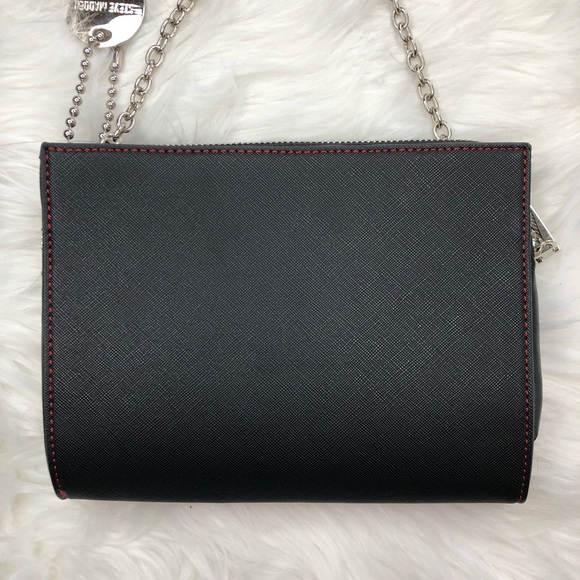 Red Steven Madden cross body purse - Picture 3 of 6